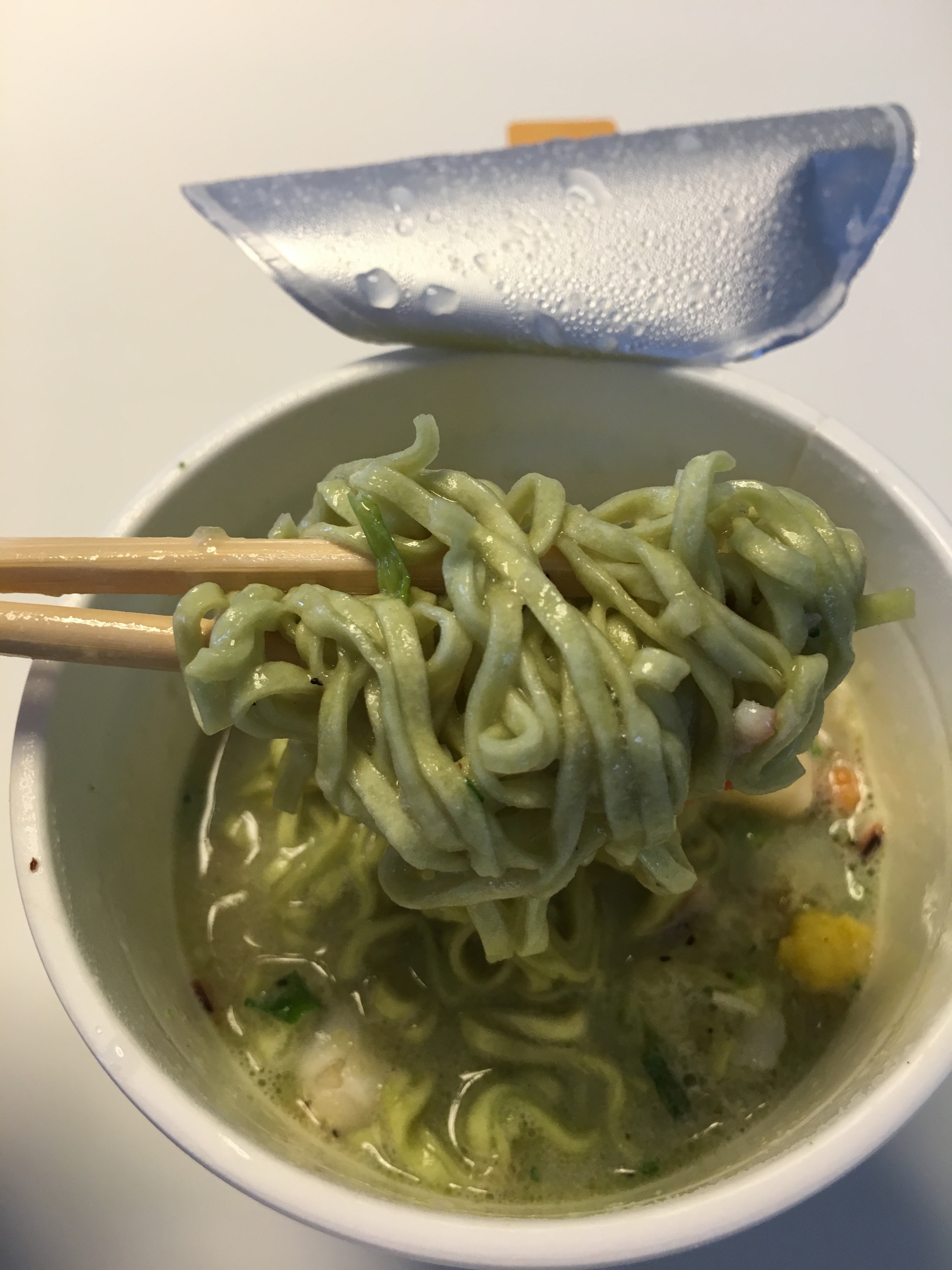 カップラーメン2