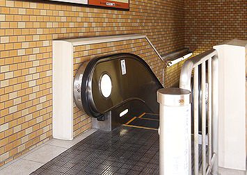 室見駅 入り口