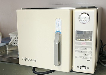 オートクレーブ（滅菌器）
